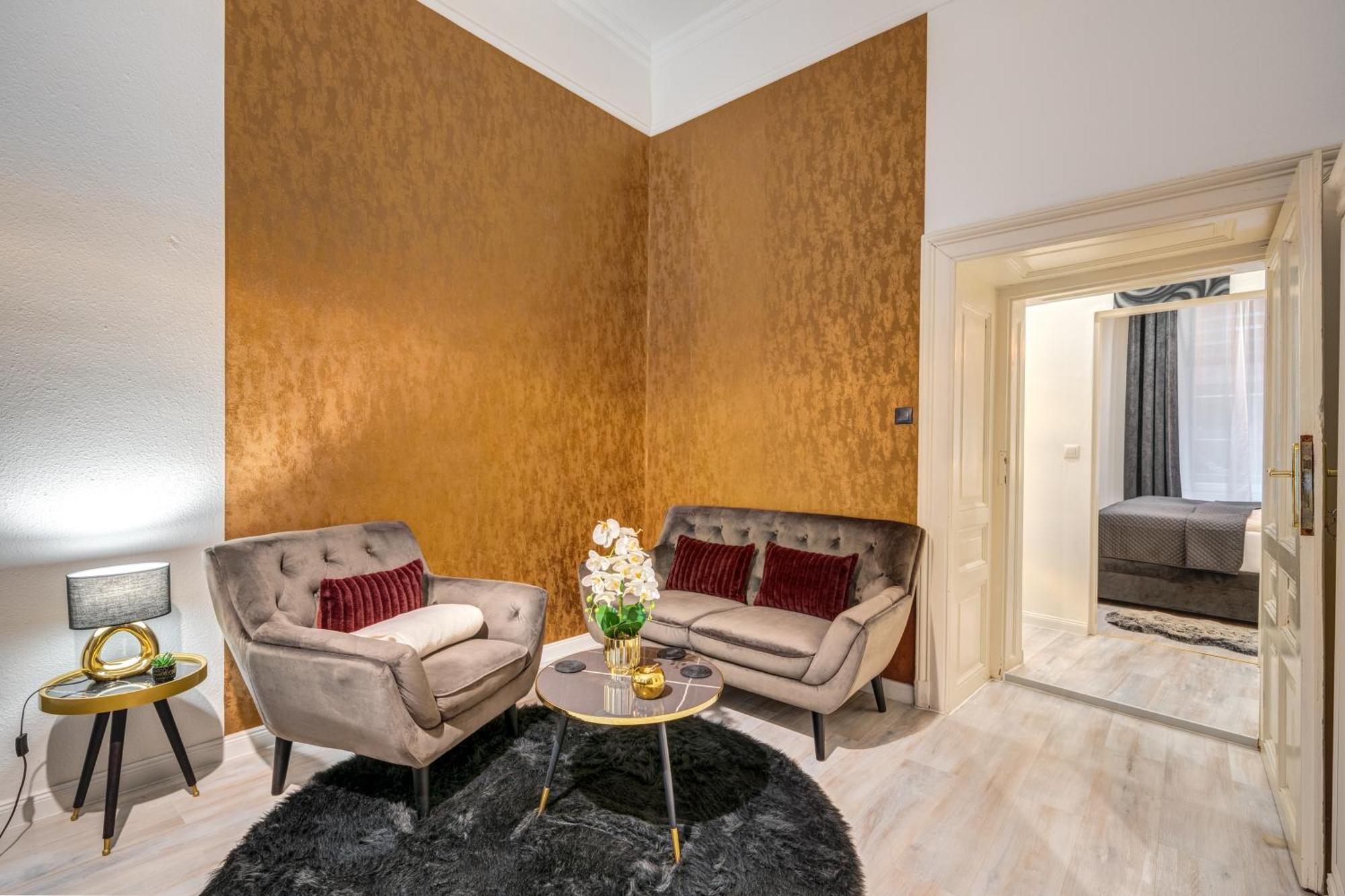 Sweet Dreams At Opera House Downtown Apartment Budapest Bagian luar foto