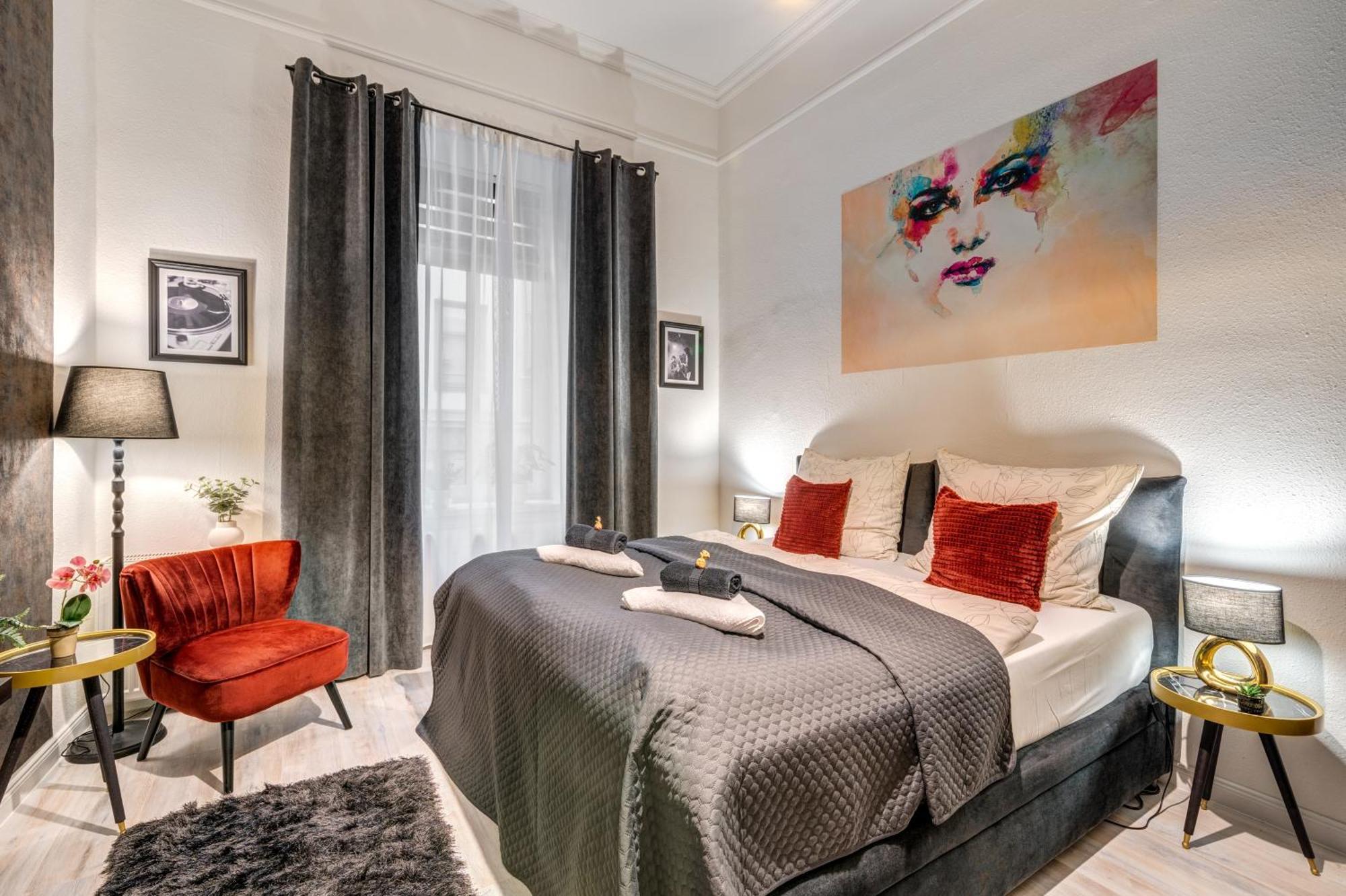 Sweet Dreams At Opera House Downtown Apartment Budapest Bagian luar foto