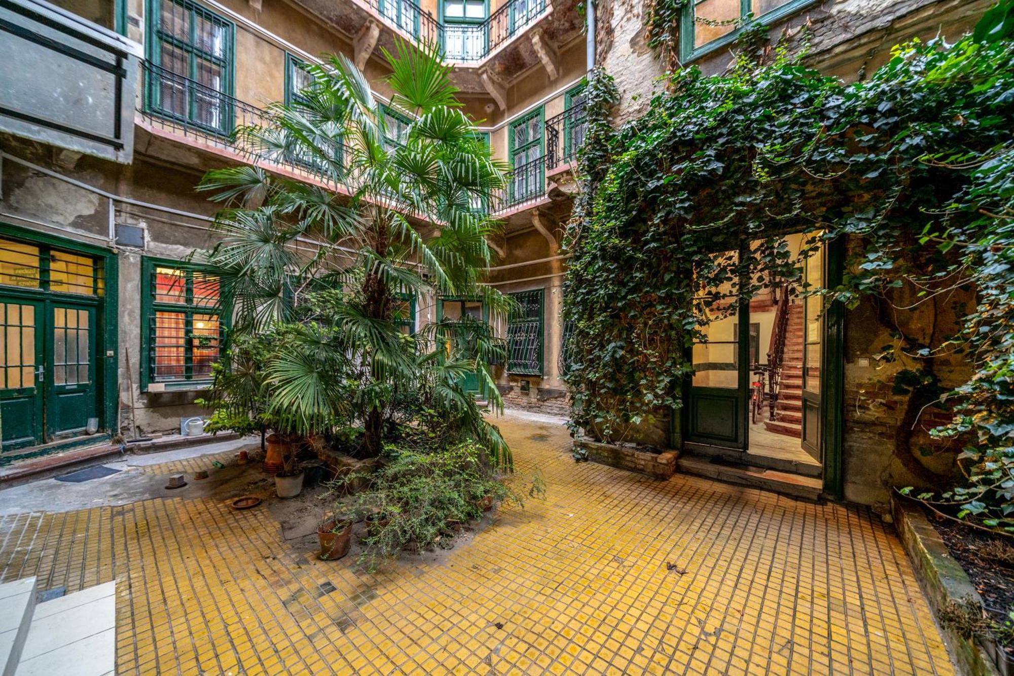 Sweet Dreams At Opera House Downtown Apartment Budapest Bagian luar foto