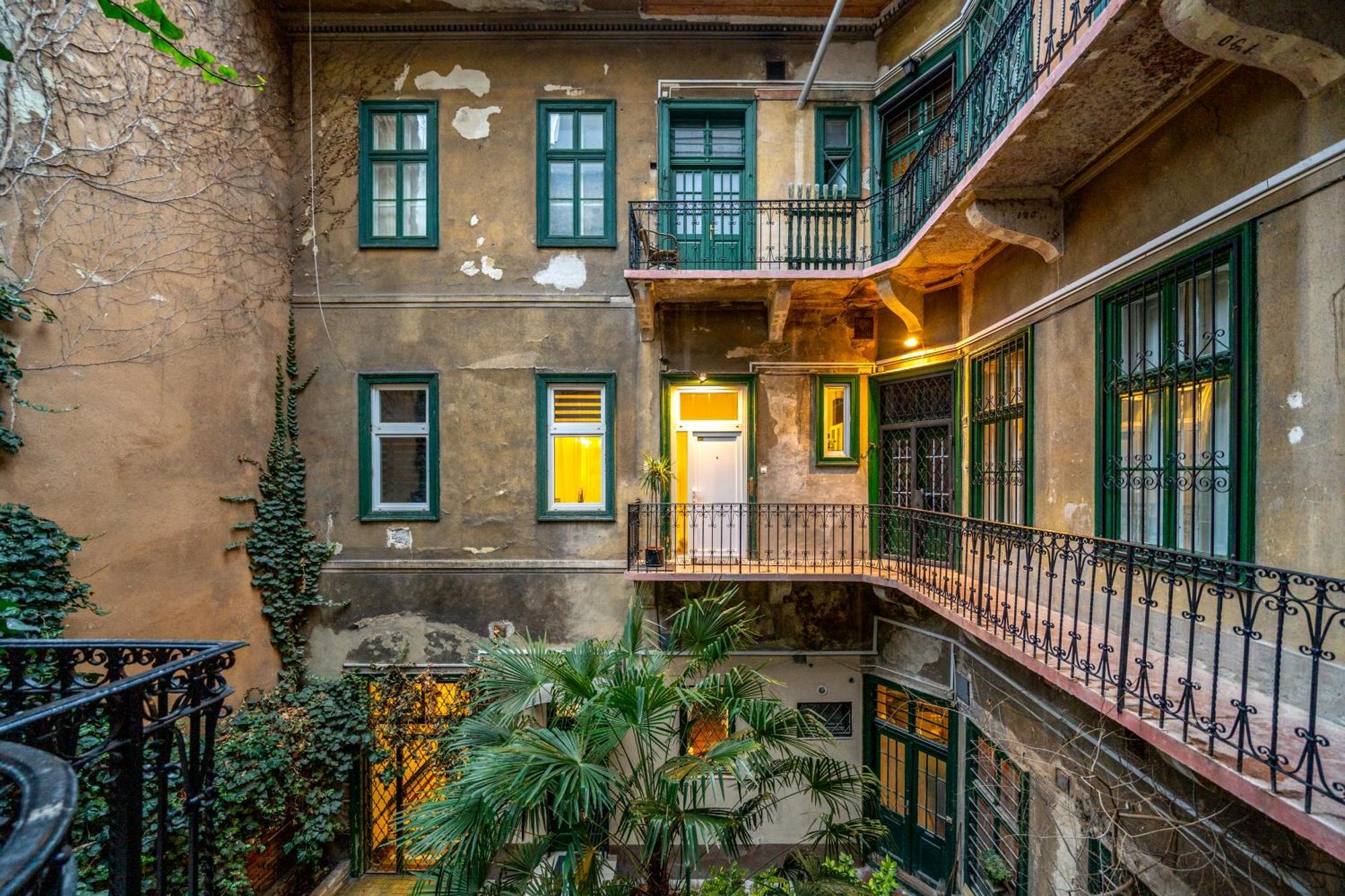 Sweet Dreams At Opera House Downtown Apartment Budapest Bagian luar foto