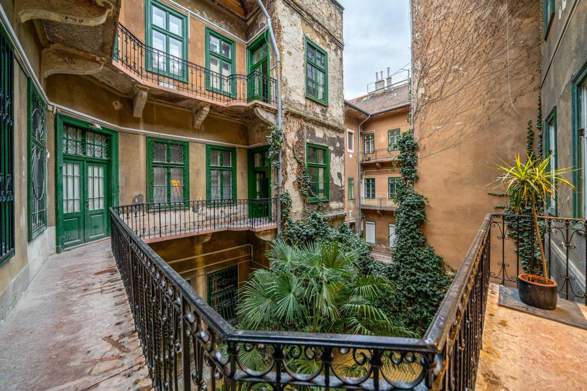 Sweet Dreams At Opera House Downtown Apartment Budapest Bagian luar foto
