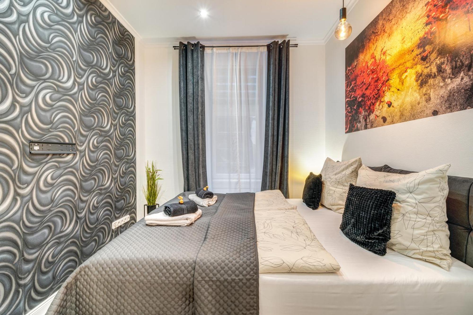 Sweet Dreams At Opera House Downtown Apartment Budapest Bagian luar foto